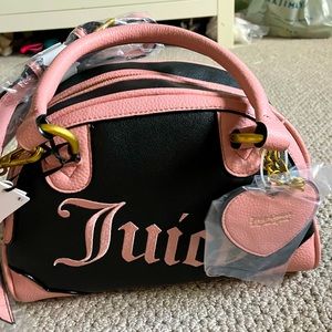 Juicy Couture purse set. Originally 175$. Brand new.